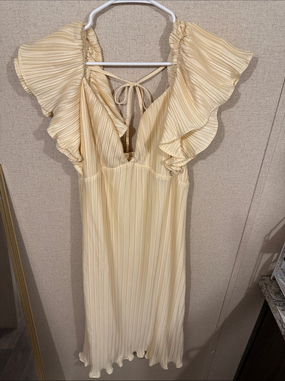 Endless Blu Cream Pleated Midi Dress with Ruffle V-Neck